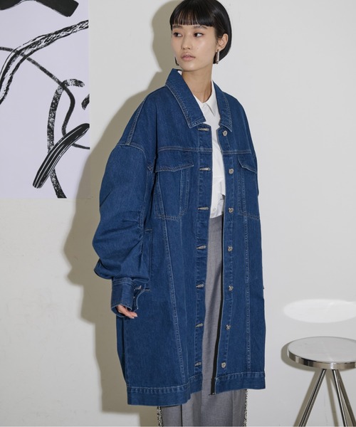 THE YOn（ザヨン）の「カーブスリーブデニムロングジャケット（デニムジャケット・レディース・ライトブルー/ブルー・FREE）」の5枚目の写真