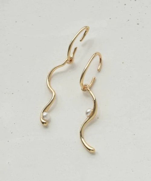 GOLDY(ゴールディ)の「【GOLDY】スウィング パール ウェービー イヤーカフ / 2230702 ※(イヤーカフ・レディース・ゴールド系その他2/シルバー/ゴールド/シルバー系その他・FREE)」の1枚目の写真