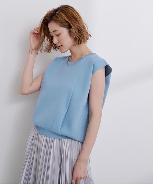 UR'S（ユアーズ）の「クルーネッククロップドタックニット（ニット/セーター・レディース・オレンジ/キャメル/ブルー/ブラック/アイボリー・S/L/M）」の3枚目の写真