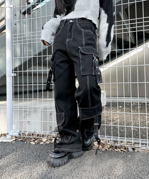 LVEU.（ラブユ.）の「【LVEU.】ステッチデザインデニムカーゴパンツ