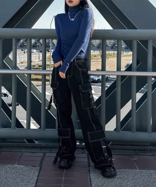 【美品】TRUE RELIGION ステッチデザイン ワイドカーゴパンツ LVEU.（ラブユ.）の「【LVEU.】ステッチデザインデニムカーゴパンツ