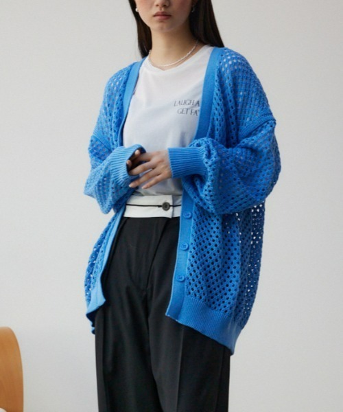 AZUL by moussy（アズールバイマウジー）の「メッシュカーデ（カーディガン/ボレロ・レディース・アイボリー/ブラック/ライトブルー/グレー・FREE）」の4枚目の写真
