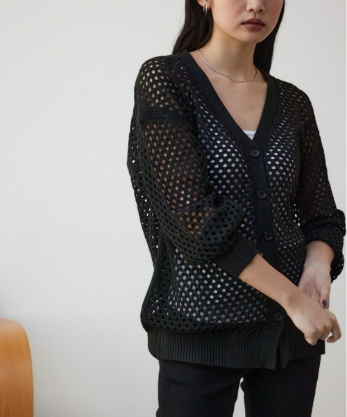 AZUL by moussy（アズールバイマウジー）の「メッシュカーデ（カーディガン/ボレロ・レディース・アイボリー/ブラック/ライトブルー/グレー・FREE）」の2枚目の写真
