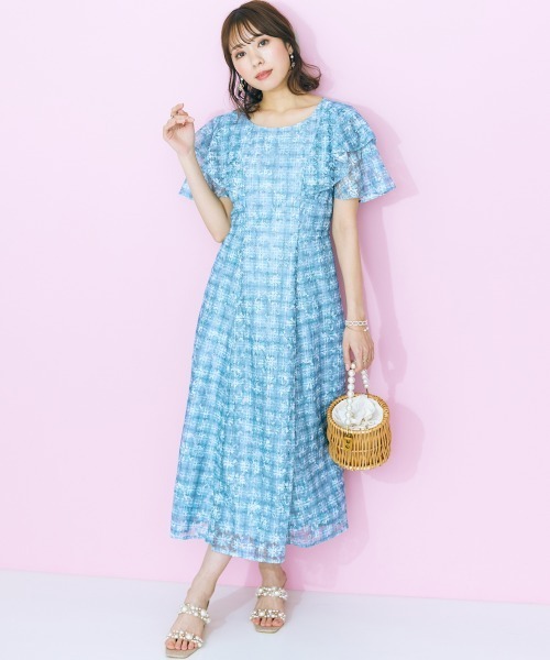 marun（マルン）の「＜大きいサイズ＞ チェック×花柄レースデザインワンピース marun（ワンピース・レディース・ラベンダー/ブルーグリーン/ミント・LL/3L/4L/5L/L）」の3枚目の写真