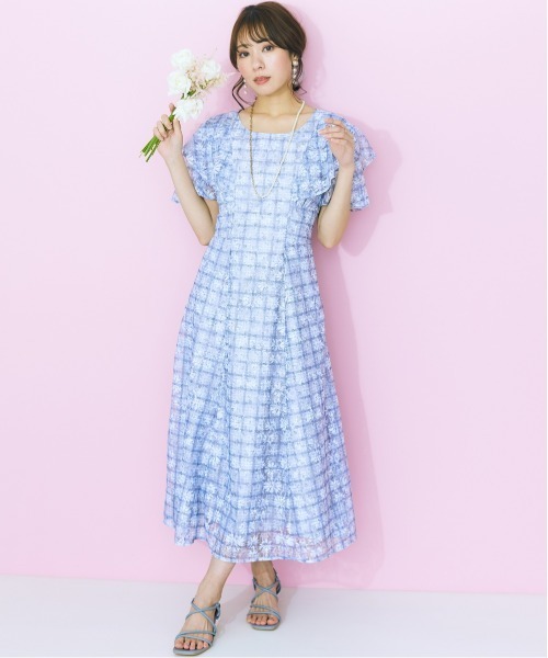 marun（マルン）の「＜大きいサイズ＞ チェック×花柄レースデザインワンピース marun（ワンピース・レディース・ラベンダー/ブルーグリーン/ミント・LL/3L/4L/5L/L）」の5枚目の写真