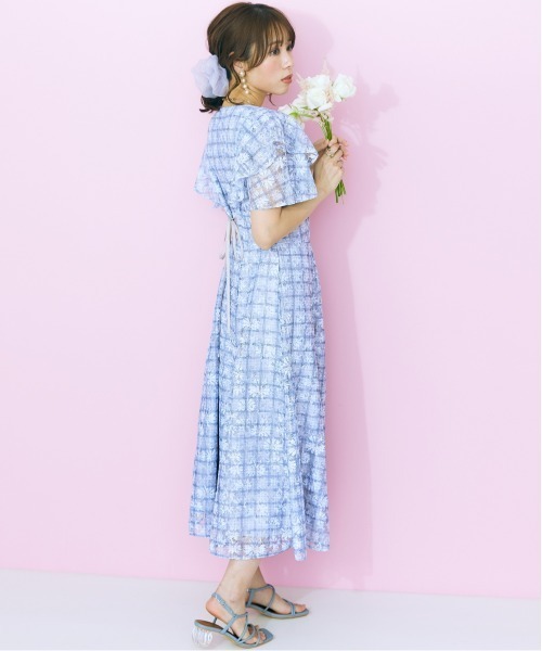 marun（マルン）の「＜大きいサイズ＞ チェック×花柄レースデザインワンピース marun（ワンピース・レディース・ラベンダー/ブルーグリーン/ミント・LL/3L/4L/5L/L）」の18枚目の写真