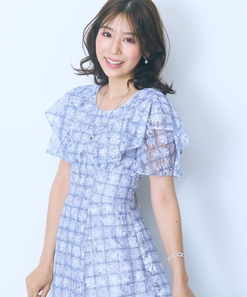 ♪美品♪ Leilian 花柄 デザイン ワンピース 大きいサイズ 13+ フラワー柄フレアワンピース【Leilian WHITE LABEL】|レリアン