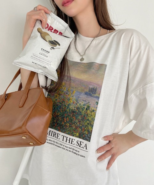 Ada.（エイダ）の「絵画プリント ビッグTシャツ（Tシャツ/カットソー・レディース・ブラック/オフホワイト/ブルー・FREE）」の3枚目の写真
