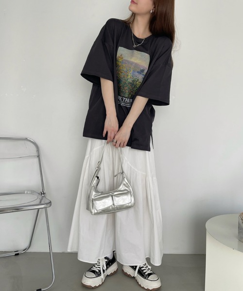 Ada.（エイダ）の「絵画プリント ビッグTシャツ（Tシャツ/カットソー・レディース・ブラック/オフホワイト/ブルー・FREE）」の16枚目の写真