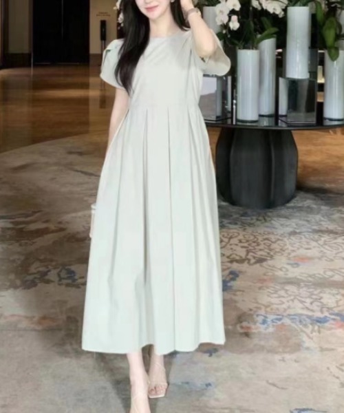 a lot of love（ア ロット オブ ラブ）の「チューリップスリーブ プレーンワンピース（ワンピース・レディース・ベージュ/ネイビー・FREE）」の3枚目の写真