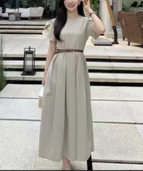 a lot of love（ア ロット オブ ラブ）の「チューリップスリーブ プレーンワンピース（ワンピース・レディース・ベージュ/ネイビー・FREE）」の6枚目の写真