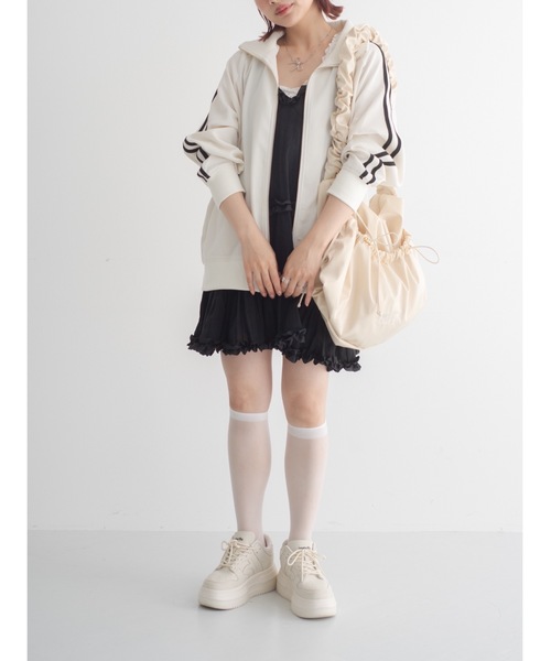 jumelle（ジュメロ）の「moon gather bodybag（ショルダーバッグ・レディース・ベージュ・FREE）」の3枚目の写真