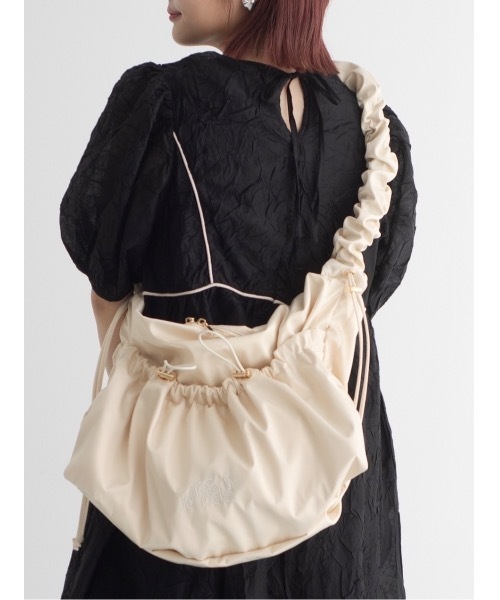 jumelle（ジュメロ）の「moon gather bodybag（ショルダーバッグ・レディース・ベージュ・FREE）」の9枚目の写真