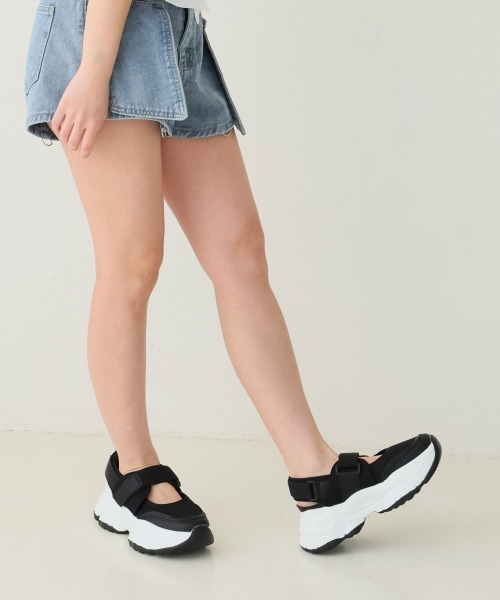 DEMETER(デメテル)の「軽量 厚底 ボリュームソール ベルクロストラップ スニーカーサンダル(サンダル・レディース・ブラック系その他/ブラック/ホワイト・S/M/L/LL)」の8枚目の写真