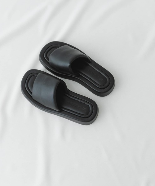 RODE SKO（ロデスコ）の「プラットフォームパフサンダル（サンダル・レディース・アイボリー/ブラック・38/37）」の2枚目の写真