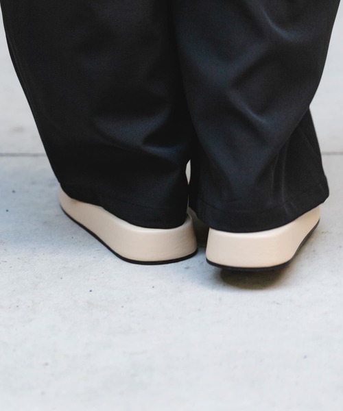 RODE SKO（ロデスコ）の「プラットフォームパフサンダル（サンダル・レディース・アイボリー/ブラック・38/37）」の7枚目の写真
