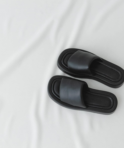 RODE SKO（ロデスコ）の「プラットフォームパフサンダル（サンダル・レディース・アイボリー/ブラック・38/37）」の20枚目の写真