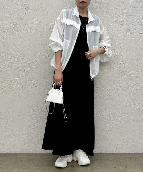 LOUNGEDRESS（ラウンジドレス）の「スタンドカラーシアー