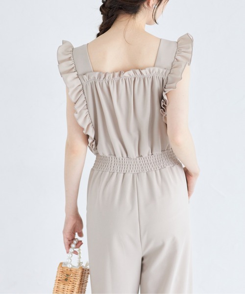 tocco closet(トッコ クローゼット)の「フリル付きウエストシャーリングカットオールインワン(つなぎ/オールインワン・レディース・グレイッシュベージュ/ブラック・M)」の14枚目の写真