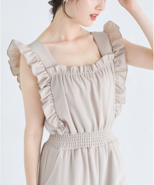 tocco closet(トッコ クローゼット)の「フリル付きウエストシャーリングカットオールインワン(つなぎ/オールインワン・レディース・グレイッシュベージュ/ブラック・M)」の15枚目の写真