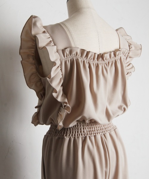 tocco closet(トッコ クローゼット)の「フリル付きウエストシャーリングカットオールインワン(つなぎ/オールインワン・レディース・グレイッシュベージュ/ブラック・M)」の13枚目の写真