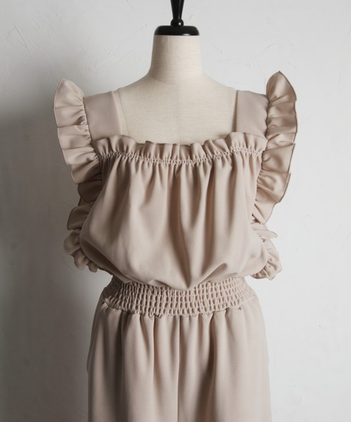 tocco closet(トッコ クローゼット)の「フリル付きウエストシャーリングカットオールインワン(つなぎ/オールインワン・レディース・グレイッシュベージュ/ブラック・M)」の3枚目の写真