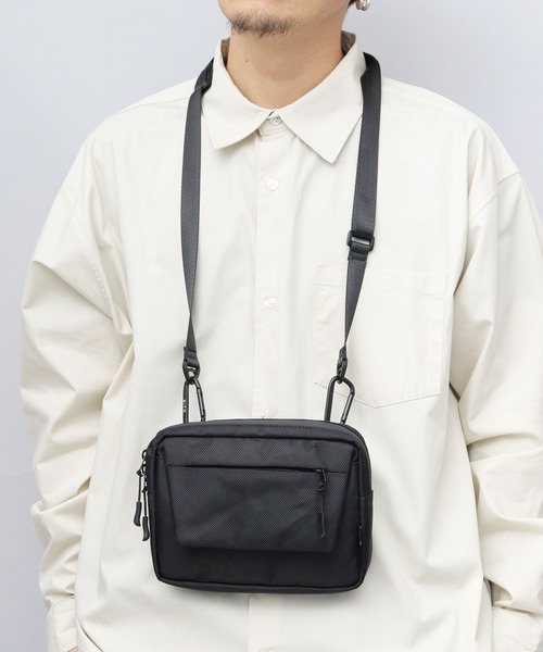 NoiR/ノアール(ノアール)の「撥水加工 2WAY ショルダーバッグ ポーチ Switch shoulder(スイッチショルダー) N24002(ショルダーバッグ・メンズ・ブラック系その他/ブラック・FREE)」の7枚目の写真