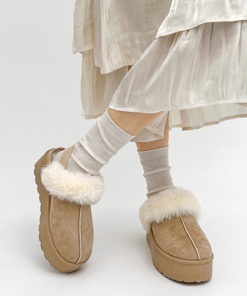 Shoes in Closet（シューズインクローゼット）の「【新色追加】軽量厚底 かかとバンド付 ボア ムートンサンダル 6824（スリッポン・レディース・ブラック/ブラウン系その他/ライトベージュ/キャメル・LL/S/M/L）」の19枚目の写真