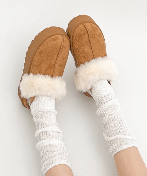 Shoes in Closet（シューズインクローゼット）の「【新色追加】軽量厚底 かかとバンド付 ボア ムートンサンダル 6824（スリッポン・レディース・ブラック/ブラウン系その他/ライトベージュ/キャメル・LL/S/M/L）」の10枚目の写真