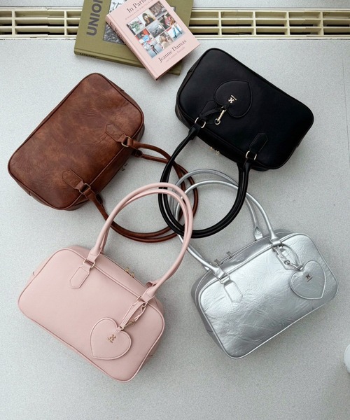 one after another NICE CLAUP（ワンアフターアナザーナイスクラップ）の「ハートミラー付きボストンバッグ（ボストンバッグ・レディース・シルバー/ピンク/ブラウン/ブラック・FREE）」の13枚目の写真