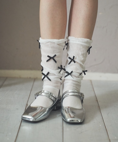 Lovilyn（ラヴィリン）の「バレエコアリボンルーズソックス（ソックス