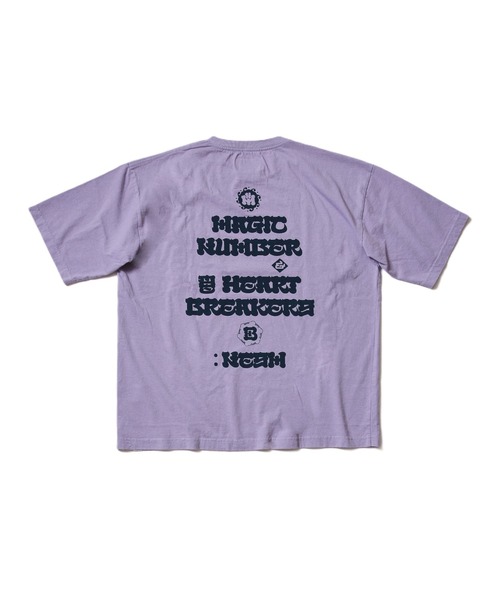 MAGIC NUMBER（マジック ナンバー）の「【MAGIC NUMBER】MAGIC NUMBER×BEDWIN & THE HEARTBREAKERS NESM ORIENTAL BUBBLE FONT S/S T-SHIRT（Tシャツ/カットソー・メンズ・ホワイト/パープル・MEDIUM/LARGE/X-LARGE）」の13枚目の写真
