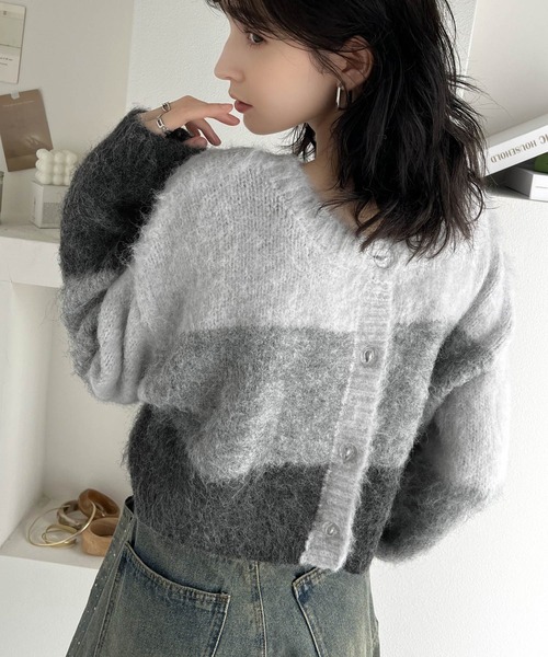 mily bilet(ミウィビレット)の「【mily bilet】ふわふわシーズンムード漂う。モンスターシャギーボリュームスリーブ前後2WAYニットカーディガン(カーディガン/ボレロ・レディース・ベージュ/パープル/グリーン/グレー・LARGE/MEDIUM/SMALL/X-LARGE)」の2枚目の写真