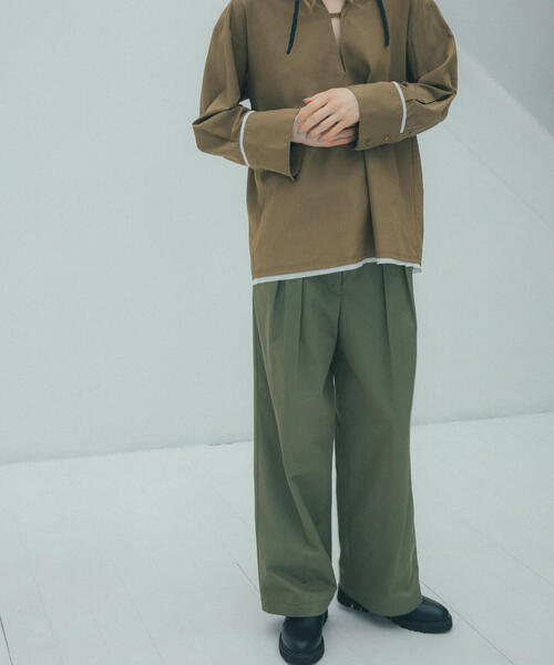 N.(N. Natural Beauty Basic)(エヌエヌナチュラルビューティーベーシック)の「◆タックチノワイドパンツ(チノパンツ・レディース・ベージュ/カーキ・SMALL/MEDIUM)」の1枚目の写真