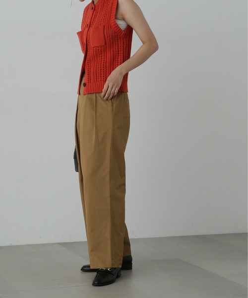 N.(N. Natural Beauty Basic)(エヌエヌナチュラルビューティーベーシック)の「◆タックチノワイドパンツ(チノパンツ・レディース・ベージュ/カーキ・SMALL/MEDIUM)」の3枚目の写真