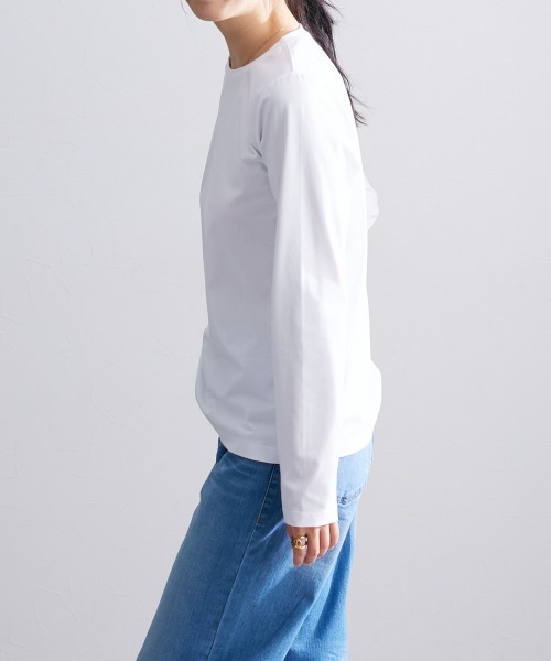 slattgir（スラットジール）の「高身長　綿混ＯＮにもOFFにも使えるキレイ見え長袖Ｔシャツ　（トールサイズ）（Tシャツ/カットソー・レディース・ネイビー/オフホワイト/ブラック・LL/L/M）」の9枚目の写真