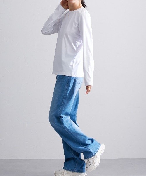 slattgir（スラットジール）の「高身長　綿混ＯＮにもOFFにも使えるキレイ見え長袖Ｔシャツ　（トールサイズ）（Tシャツ/カットソー・レディース・ネイビー/オフホワイト/ブラック・LL/L/M）」の11枚目の写真