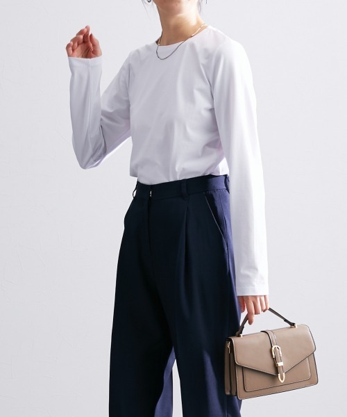 slattgir（スラットジール）の「高身長　綿混ＯＮにもOFFにも使えるキレイ見え長袖Ｔシャツ　（トールサイズ）（Tシャツ/カットソー・レディース・ネイビー/オフホワイト/ブラック・LL/L/M）」の18枚目の写真