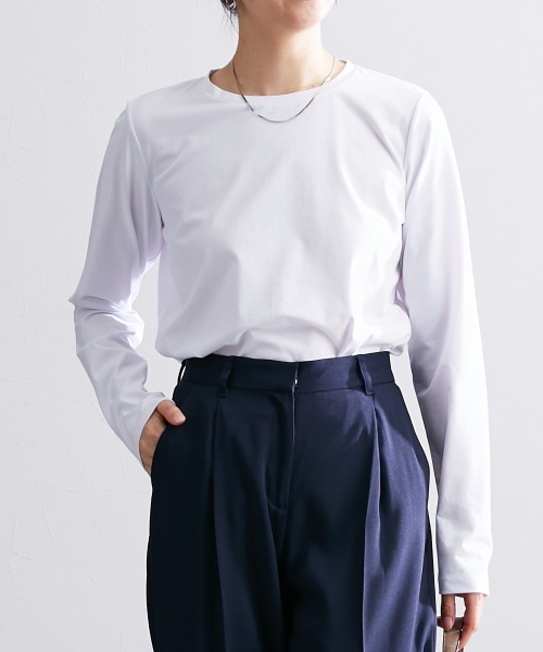 slattgir（スラットジール）の「高身長　綿混ＯＮにもOFFにも使えるキレイ見え長袖Ｔシャツ　（トールサイズ）（Tシャツ/カットソー・レディース・ネイビー/オフホワイト/ブラック・LL/L/M）」の16枚目の写真