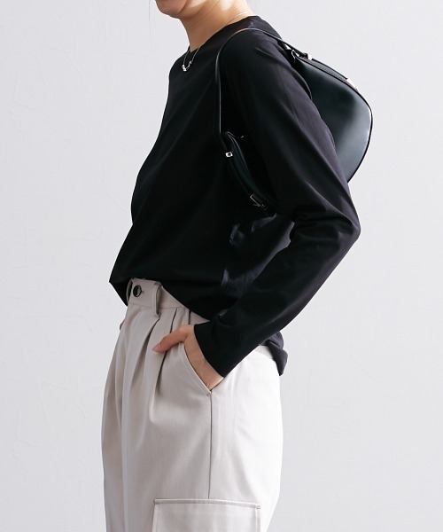 slattgir（スラットジール）の「高身長　綿混ＯＮにもOFFにも使えるキレイ見え長袖Ｔシャツ　（トールサイズ）（Tシャツ/カットソー・レディース・ネイビー/オフホワイト/ブラック・LL/L/M）」の14枚目の写真