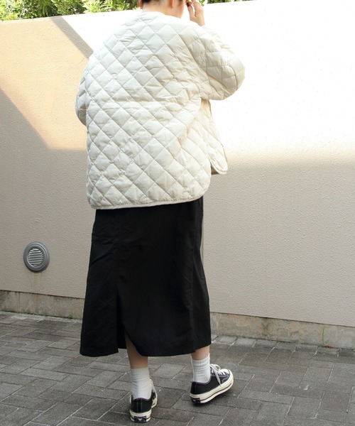 GYMPHLEX（ジムフレックス）の「GYMPHLEX/ジムフレックス　キルトダウンカラーレスジャケット　QUILT DOWN COLLARLESS JACKET　GY-A0431 NYM（ダウンジャケット/コート・レディース・ブラック/ナチュラル/ライトベージュ/オリーブ・14）」の19枚目の写真