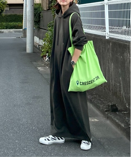 notch.(ノッチ)の「【 notch. by KR 】裏起毛フーディワンピース(ワンピース・レディース・ブラック/チャコールグレー/ライトグレー/ネイビー/ダークグレー/ダークネイビー・M/TM)」の17枚目の写真