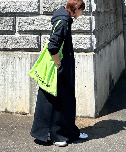 notch.(ノッチ)の「【 notch. by KR 】裏起毛フーディワンピース(ワンピース・レディース・ブラック/チャコールグレー/ライトグレー/ネイビー/ダークグレー/ダークネイビー・M/TM)」の21枚目の写真