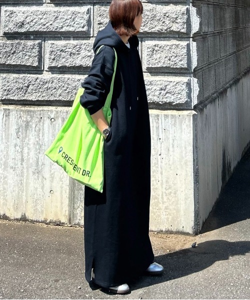 notch.(ノッチ)の「【 notch. by KR 】裏起毛フーディワンピース(ワンピース・レディース・ブラック/チャコールグレー/ライトグレー/ネイビー/ダークグレー/ダークネイビー・M/TM)」の22枚目の写真