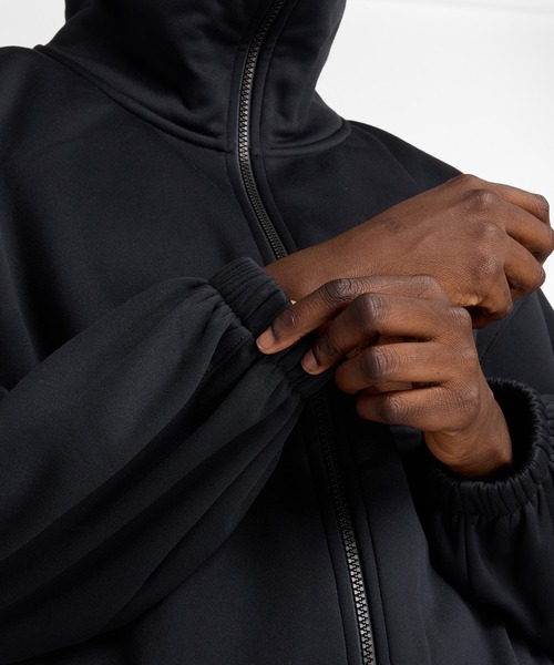 NEW BALANCE(ニューバランス)の「Seasonal ポリフリースフルジップジャケット(ナイロンジャケット・レディース・アイボリー/ブラック・SMALL/MEDIUM/LARGE/X-LARGE)」の7枚目の写真