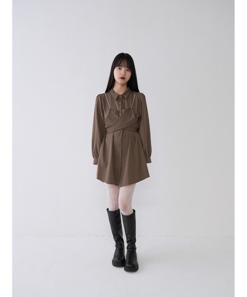 Uenui（ウニュイ）の「キャミソール レイヤード デザイン シャツワンピース（ワンピース・レディース・ブルー/ブラウン/ブラック・FREE）」の7枚目の写真