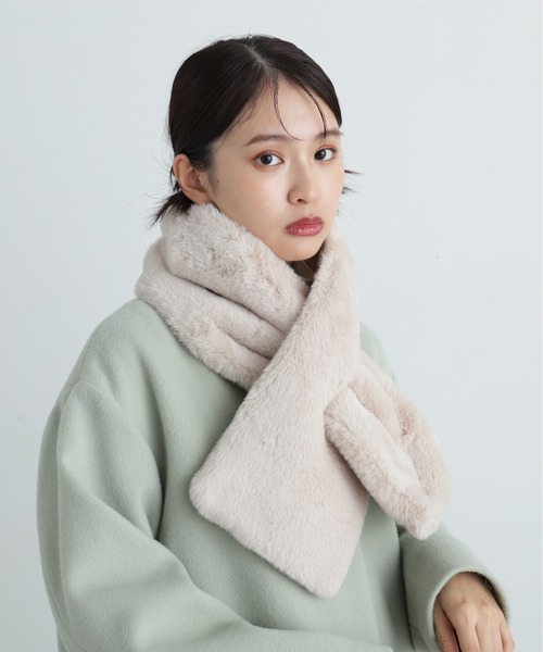 N.（N. Natural Beauty Basic）（エヌエヌナチュラルビューティーベーシック）の「◆フェイクファーティペット（ストール/ショール・レディース・グレー/オフホワイト・ﾌﾘ-）」の4枚目の写真