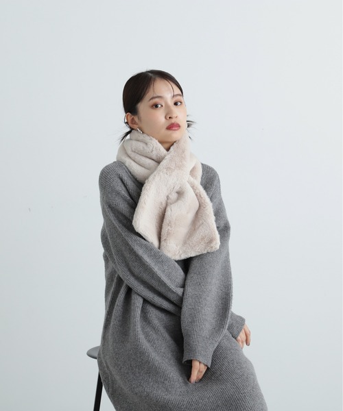 N.（N. Natural Beauty Basic）（エヌエヌナチュラルビューティーベーシック）の「◆フェイクファーティペット（ストール/ショール・レディース・グレー/オフホワイト・ﾌﾘ-）」の7枚目の写真