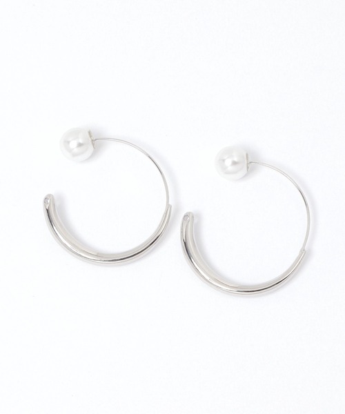 LAKOLE（ラコレ）の「パールキャッチフープピアス / 153164（ピアス（両耳用）・レディース・ブラウン/その他1・FREE）」の2枚目の写真