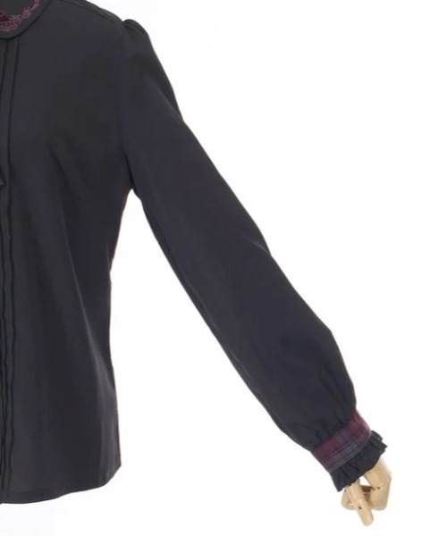 axes femme（アクシーズファム）の「リボンブローチ付き刺繍襟ブラウス（シャツ/ブラウス・レディース・ブラック/ベージュ/キナリ・FREE）」の17枚目の写真